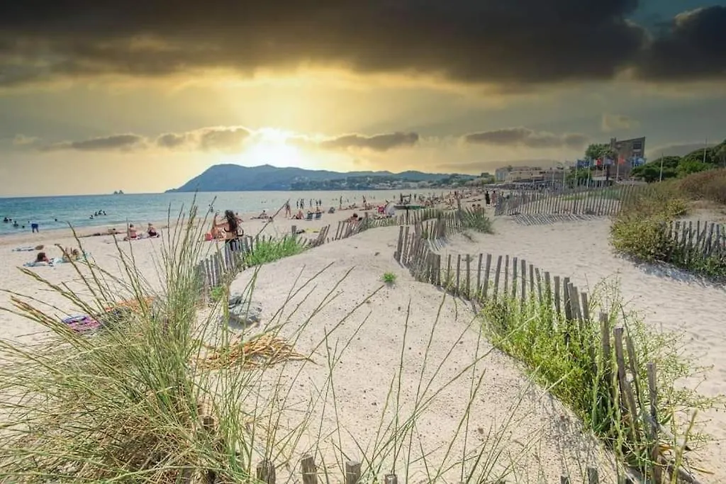 La Perle, Studio 50 M De La Plage , Parking, Clim, Rivage Privilege La Seyne-sur-Mer France