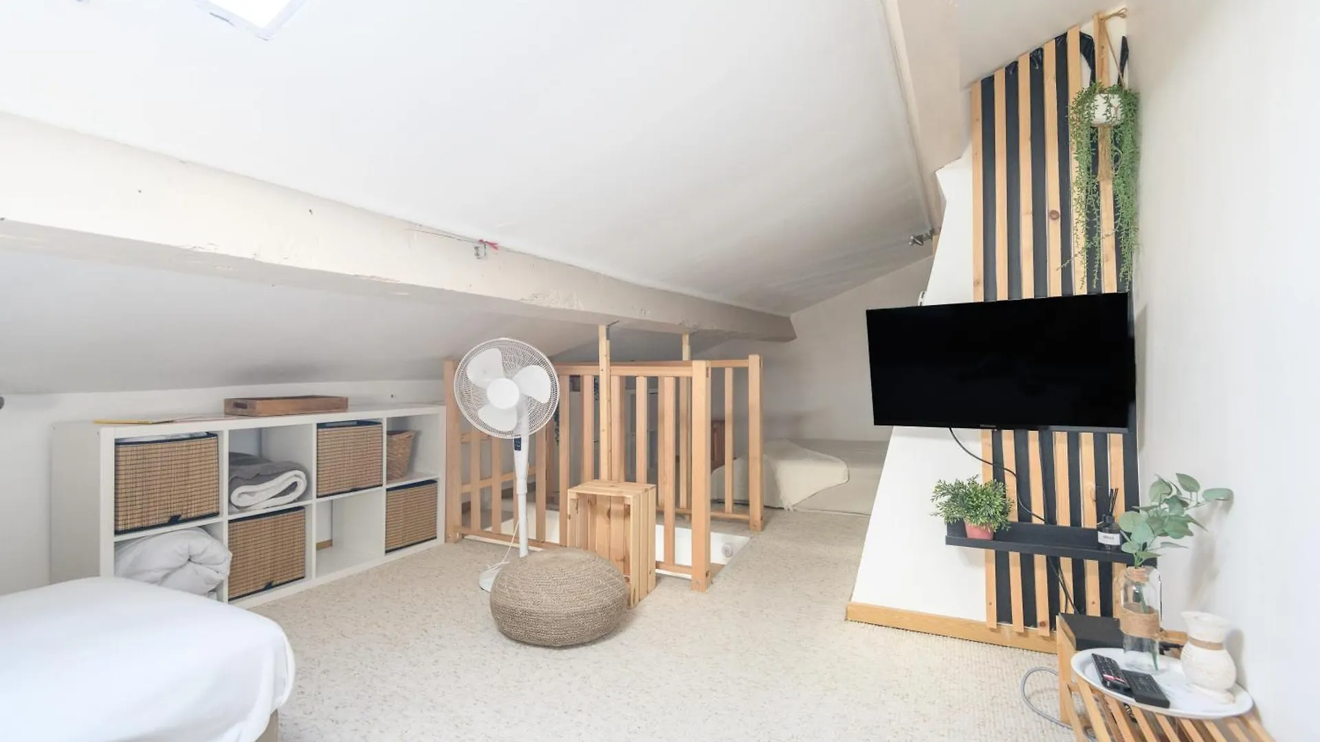 La Perle, Studio 50 M De La Plage , Parking, Clim, Rivage Privilege La Seyne-sur-Mer 0*,  France